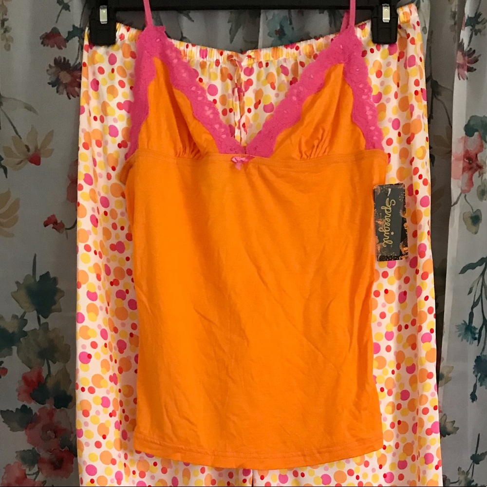 Woman Pajama Set-NWT Stretch soft top, Silky Pants